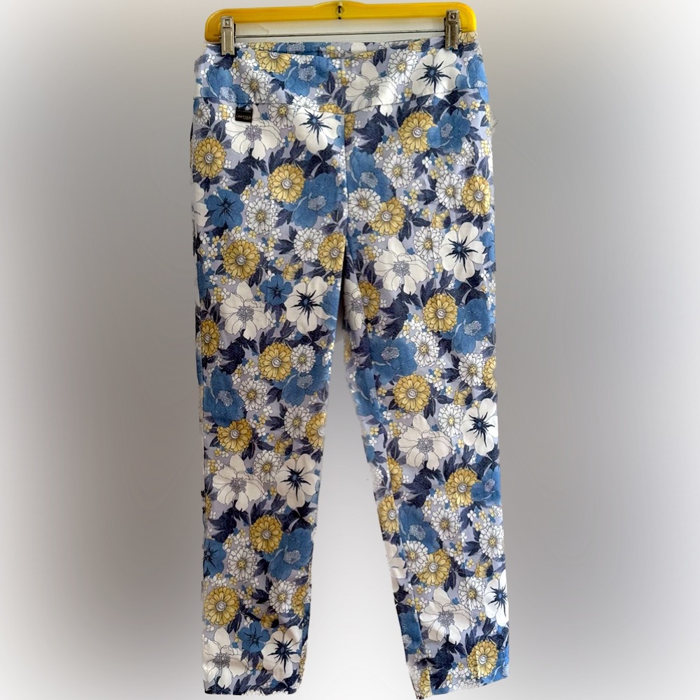 Lisette ankle pants. NWT. Size 6. 26” inseam.